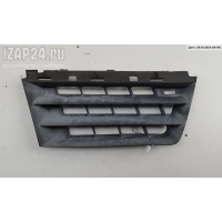 Решетка радиатора Прав. Renault Scenic II (2003-2009) 2006 8200140330