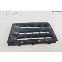 Решетка радиатора Лев. Renault Scenic II (2003-2009) 2006 8200140329