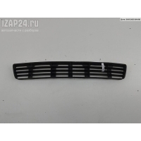 Решетка (заглушка) в бампер Перед. Audi A4 B5 (1994-2001) 1995 8D0807683