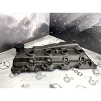Крышка головки блока цилиндров Toyota Hilux KUN26 2010 11210-30110