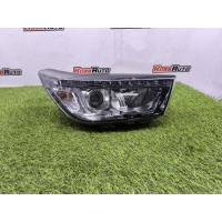 Фара SsangYong Tivoli 2015- 8310235200