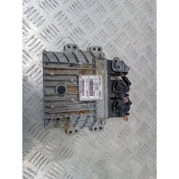 блок управления двигателем Renault Clio 3 поколение [рестайлинг] 2011 237101989R