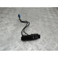 разъем AUX / USB Mercedes-Benz S W222 2014 A2228200915