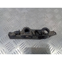 крепление переднего бампера левое Audi A6 C8 4K0807283