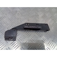 заглушка (решетка) бампера Audi A6 C8 4K0807750D