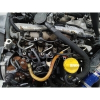 топливная рампа левая Renault Megane 3 поколение 2009