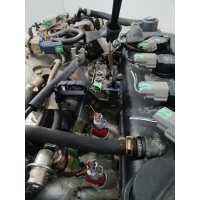 топливная рампа левая Nissan Almera N16 2003