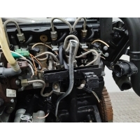 топливная рампа левая Renault Megane 2 поколение 2005 8200057232