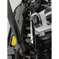 топливная рампа левая Opel Astra H 2007 55559375