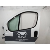 стекло двери передней левой Opel Vivaro A [рестайлинг] 2013