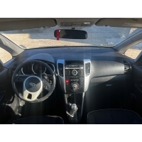 Kia venga 2009 - консоль подушки ремни