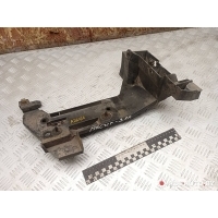 кронштейн крепления бампера заднего Renault Mascott 2005 7700352212,7701692586