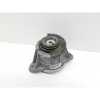 подушка двигателя Mercedes-Benz C-Class W204 2011-2014 A2042404317