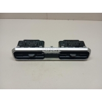 Дефлектор воздушный Renault Duster II 2021 687603196R