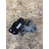 Renault oe 113751860r 112327345r лапа двигателя подушка