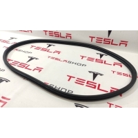 Уплотнитель Tesla Model 3 2022 1090492-00-B