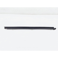 Уплотнитель стекла двери Toyota Camry 50 2012 6817333081
