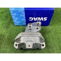 подушка крепления двигателя Mercedes-Benz A W176 2012 10103918