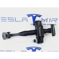 ограничитель открывания двери Tesla Model Y 2021 1500682-00