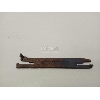 Планка разводки колодок правая VAG Octavia (1997 - 2000) 1J0609820B
