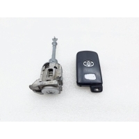 Ключ зажигания Toyota Camry 50 2012 8990433500, 6905233291