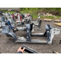 Порог с центральной стойкой Nissan Pathfinder R51M 2009 G6022EB331, 76700EB330, 78128EB330