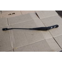 Щеткодержатель (поводок стеклоочистителя, дворник) Audi Q5 8R 2013 8R1955407B
