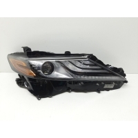 фара Toyota Camry V70 2020-2024 8111006D72