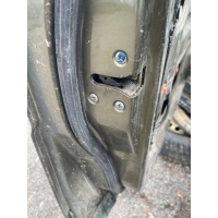 Замок двери передней левой Nissan Patrol Y61 1999