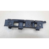 Направляющая переднего бампера правая Volkswagen Passat B6 2005-2010 3C0807184