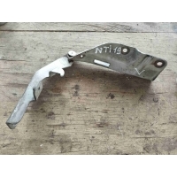 Петля капота Nissan Almera Tino 2001