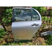 Дверь задняя левая toyota yaris ii 5d 06 - 11r 1f8
