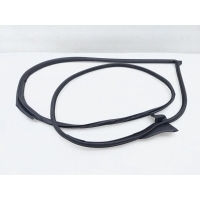 Уплотнитель двери Toyota Land Cruiser VDJ200 2008 6786160150