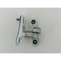 петля двери Mercedes CLA C117 A2467201137