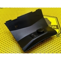 Накладка консоли Nissan Qashqai J11 2018 681044CM0A