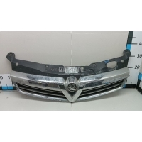 Решетка радиатора GM Astra H / Family (2004 - 2015) 1320371
