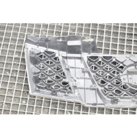 Решетка nissan pathfinder iii r51 62310eb400 2.5l дизель 126kw 2009