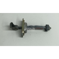Ограничитель двери Toyota Camry V30 (2001 - 2006) 6863033050