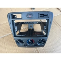 Консоль центральная панель решетки форд fusion 2005 - 2011 2s6h18549bg