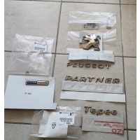 Эмблема 9678113880 peugeot партнер ii оригинал