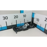 Кронштейн ручки Mercedes Benz W203 (2000 - 2006) 2037600834