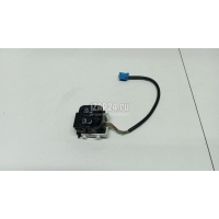 Блок управления стеклоподъемниками Mercedes Benz W203 (2000 - 2006) A2038200810
