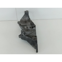Кронштейн генератора Land Rover Range Rover LR065741