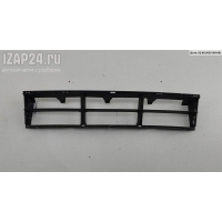 Решетка (заглушка) в бампер Перед. BMW 5 E39 (1995-2003) 2000 51118235671