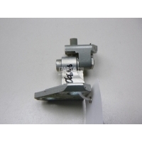 Петля двери задней правой верхняя VAG Golf Plus (2005 - 2014) 1K9833402E