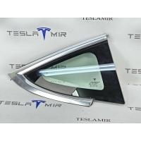 Стекло кузовное боковое правое Tesla Model 3 2019 1514979-01,1514979-00