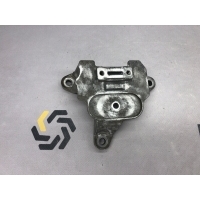 кронштейн кпп Audi A5 8T 8k0399115r