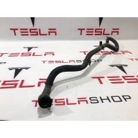 Патрубок (трубопровод, шланг) Tesla Model S 2016 1065884-00-C