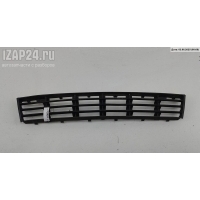 Решетка (заглушка) в бампер Перед. Audi A4 B5 (1994-2001) 1999