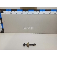 Ограничитель двери Mitsubishi Outlander (CU) (2001 - 2008) MR526777